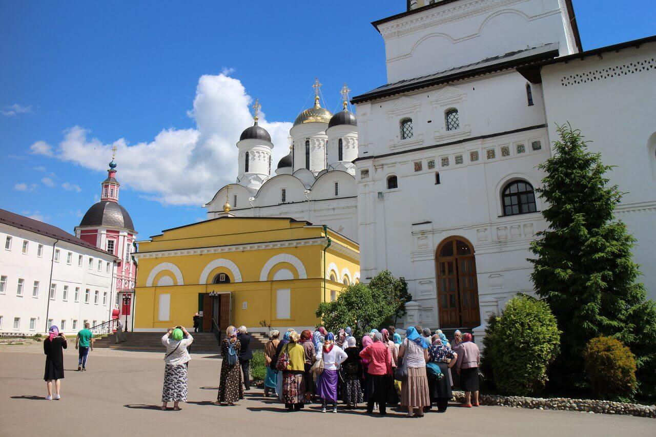 Поездку в Рождества-Богородицы Пафнутьев Боровский монастырь
